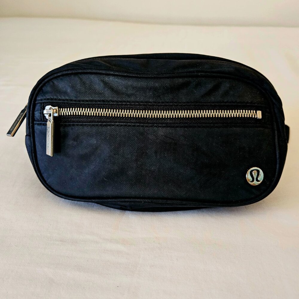 Lululemon Everywhere Belt Bag – RN106259 – Black, 1L